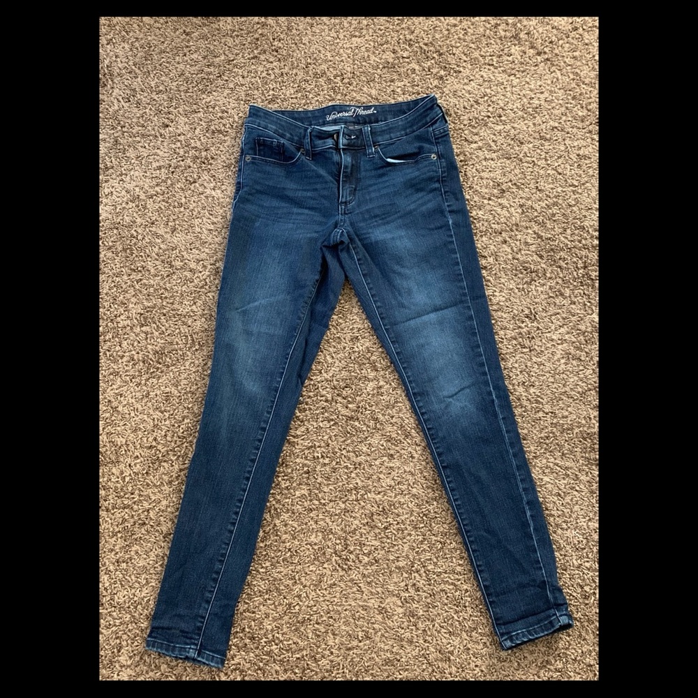skinny blue jeans